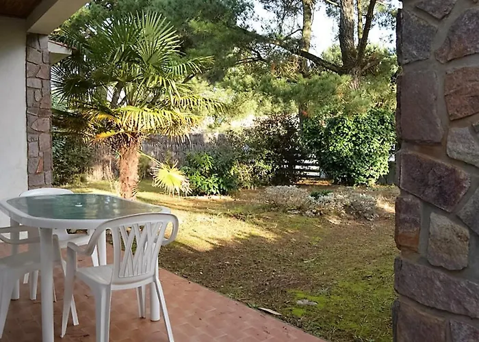 Maison Familiale Avec Jardin Clos, A 400m De La Et Proche Commerces, - Fr-1-22-235 * La Tranche-sur-Mer