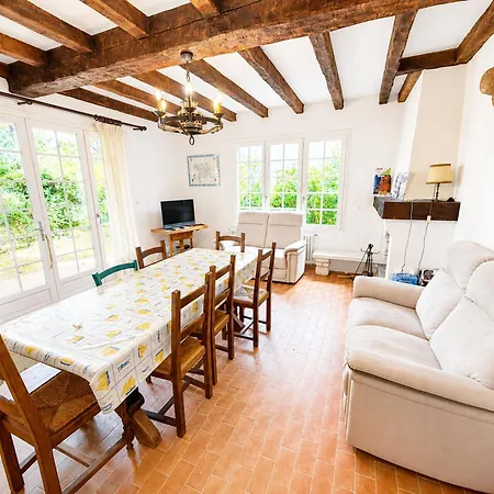 Maison Familiale Avec Jardin Clos, à 400m De La Et Proche Commerces, - Fr-1-22-235 Casa de Férias